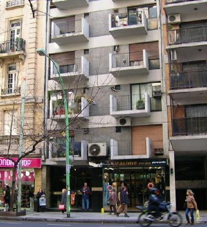 ALQ MONOAMBIENTE AL CTA FTE, A 50 MTS DE LA ESTACION LINEA D