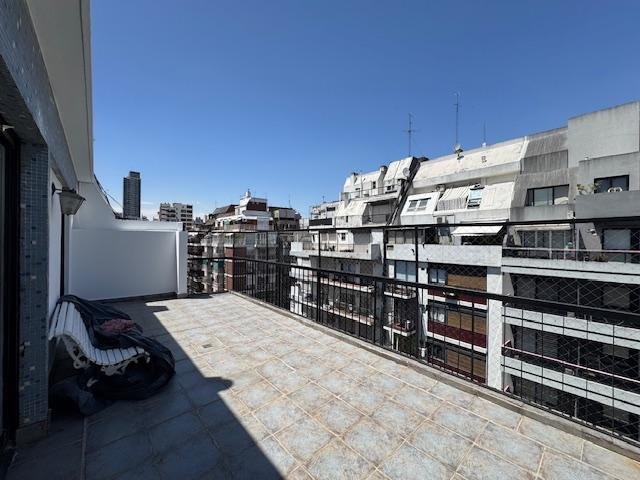 VENTA  2 AMB EN PALERMO CON BALCON TERRAZA, TODO LUZ. GUISE AL 1600 PISO 8